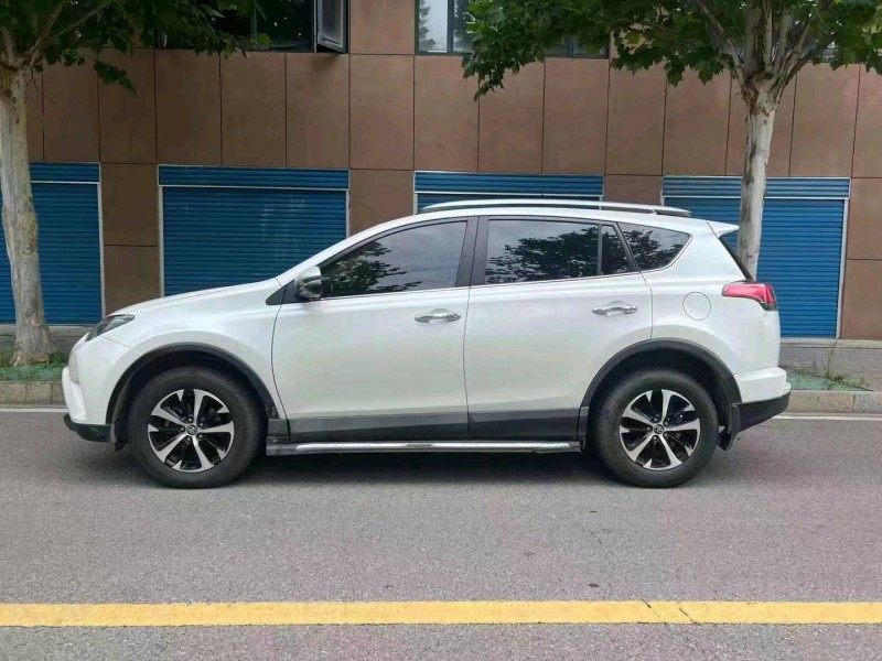 邵阳17年丰田RAV49