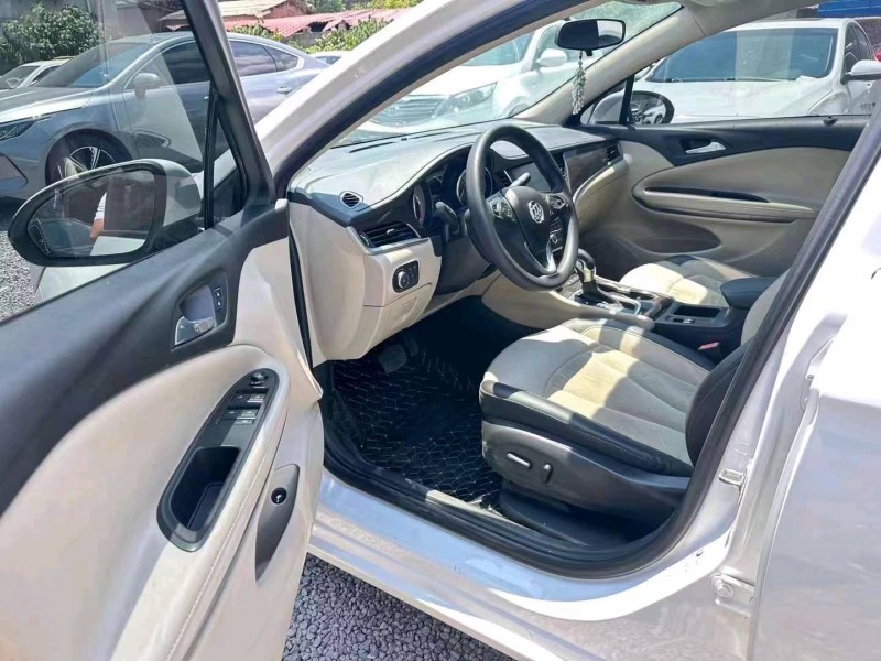 衡阳18年别克威朗3