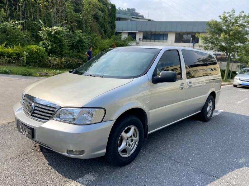 广州09年别克GL82