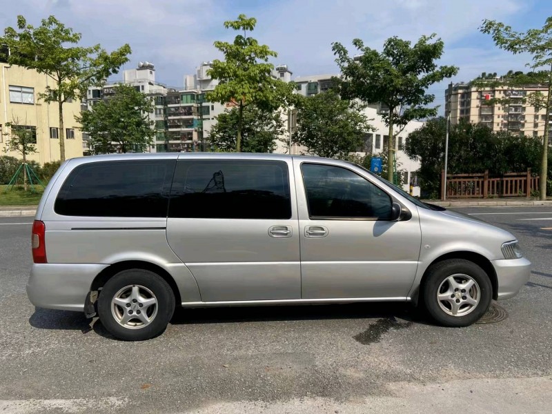 广州09年别克GL84