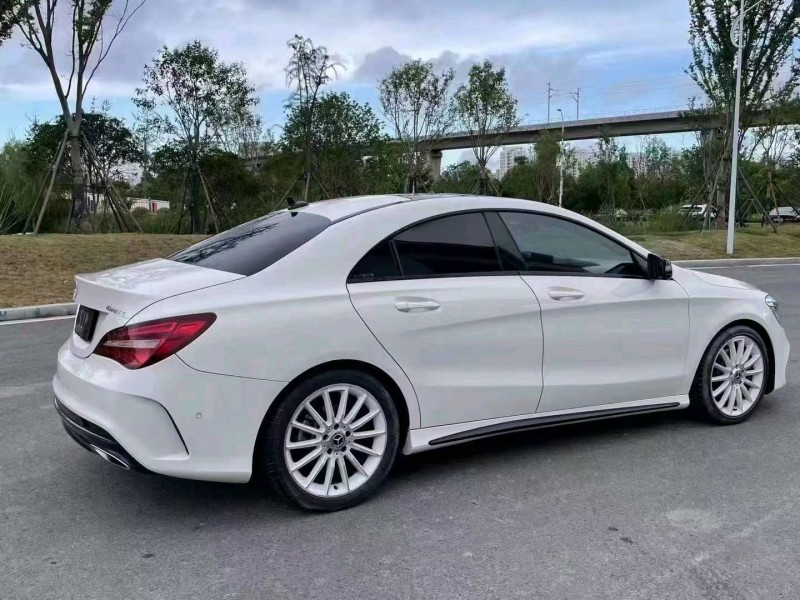 嘉兴17年奔驰CLA3