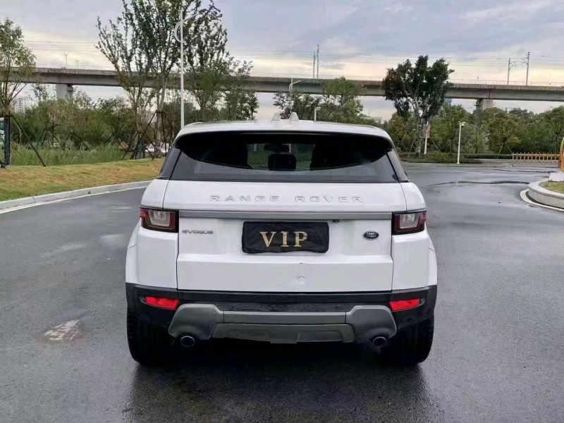 嘉兴18年路虎极光9