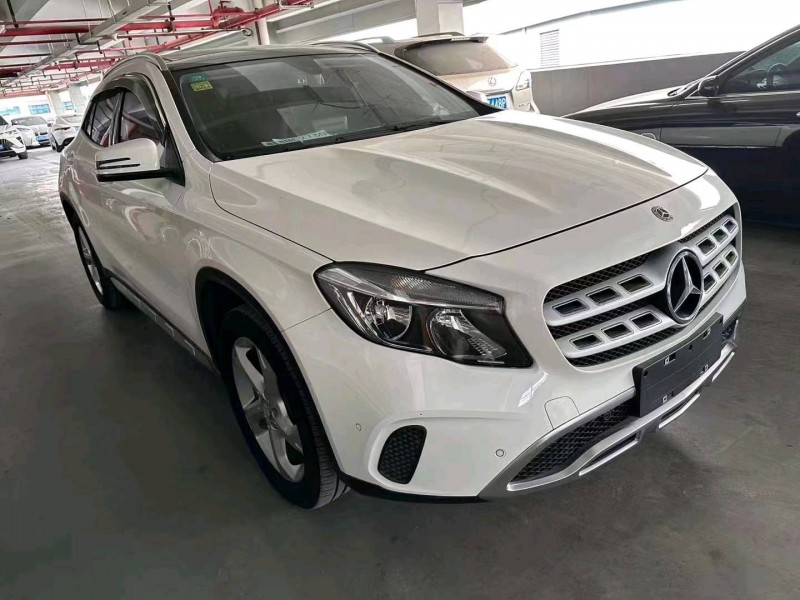 湖州17年奔驰GLA3