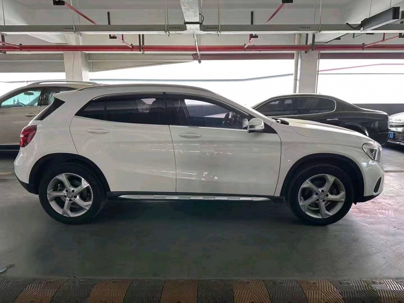 湖州17年奔驰GLA8