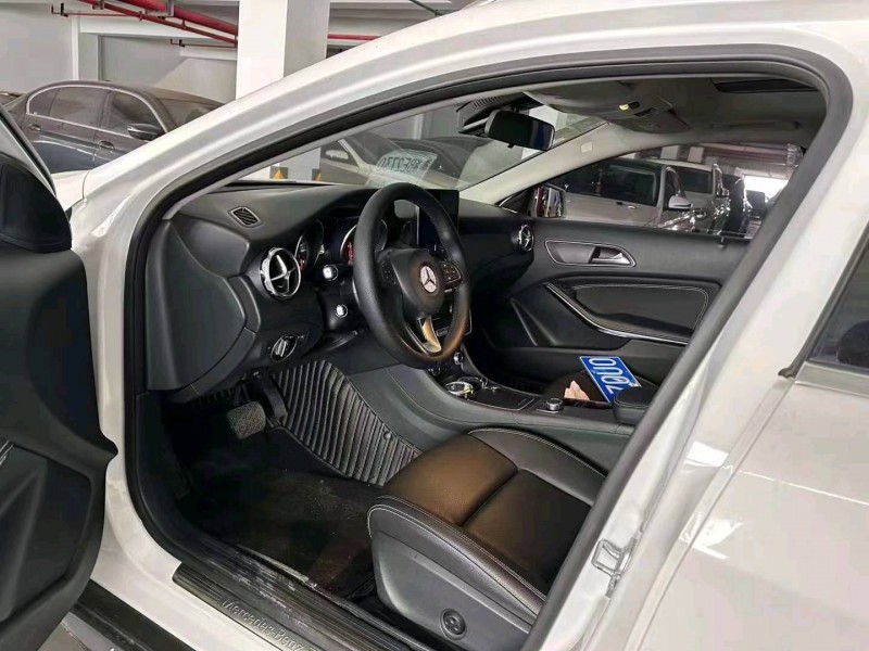 湖州17年奔驰GLA9