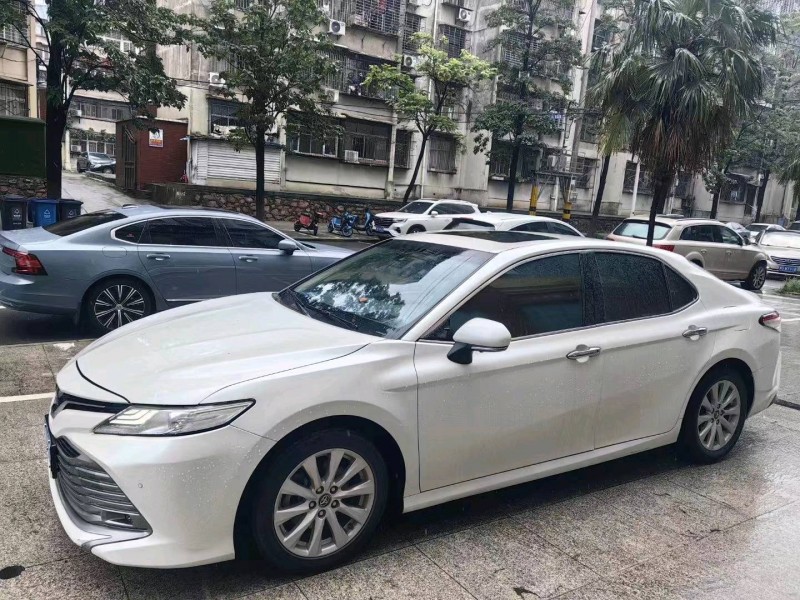 宜昌18年丰田凯美瑞2