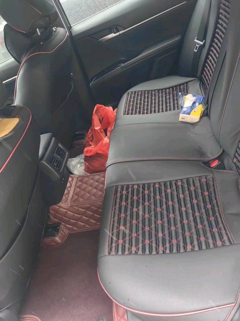 宜昌18年丰田凯美瑞5