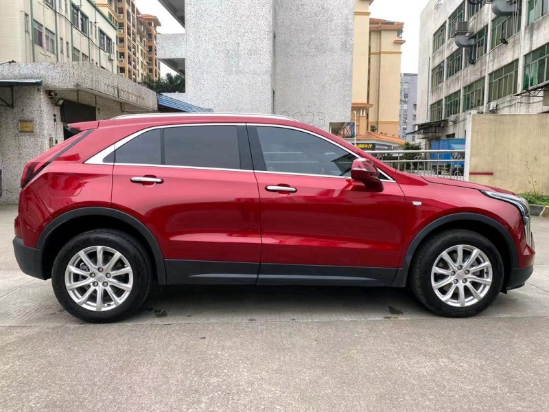 中山22年凯迪拉克XT42