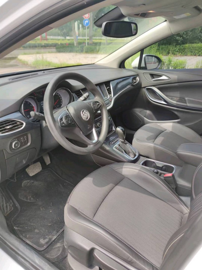 淄博16年别克威朗6