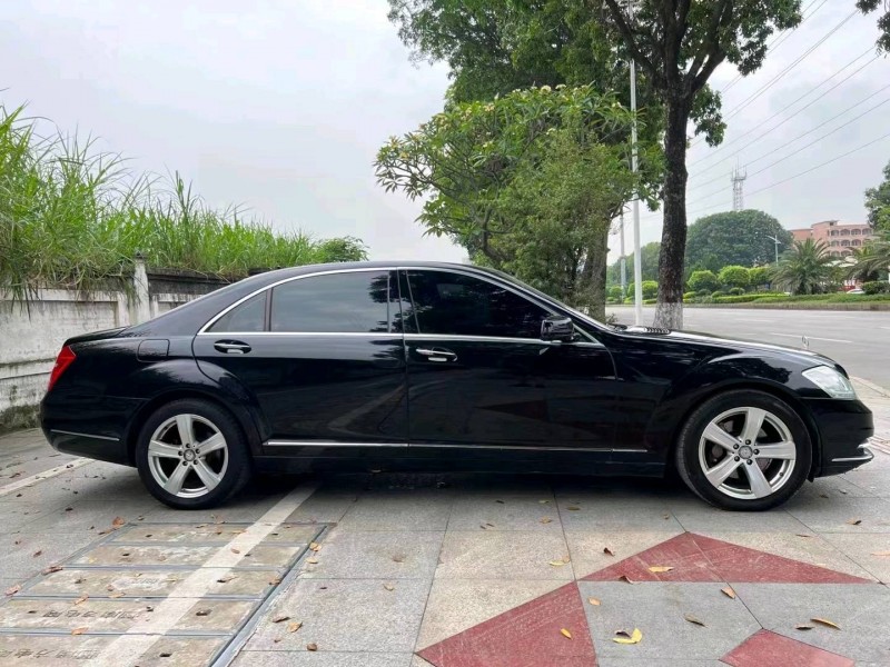 东莞12年奔驰S8