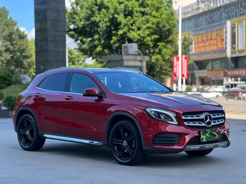 东莞19年奔驰GLA2