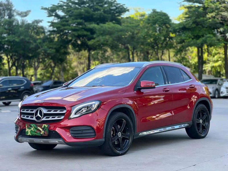 东莞19年奔驰GLA3