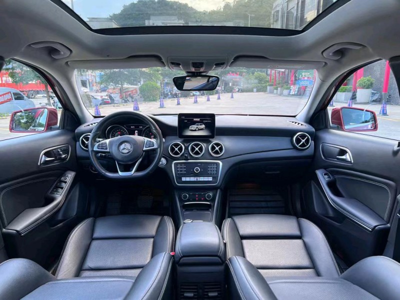 东莞19年奔驰GLA4