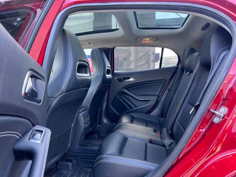 东莞19年奔驰GLA5