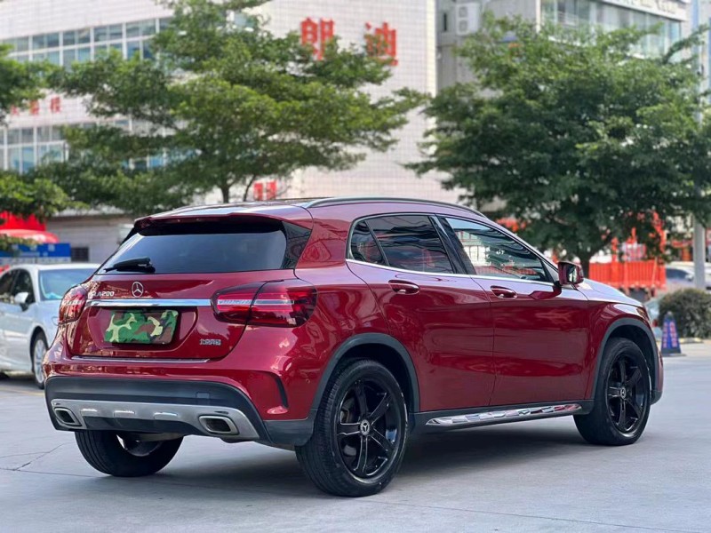 东莞19年奔驰GLA8