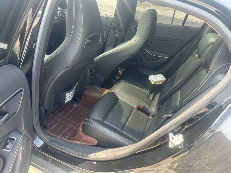 东营17年奔驰GLA4