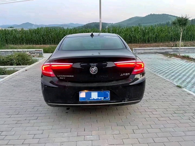 东营17年别克君越4