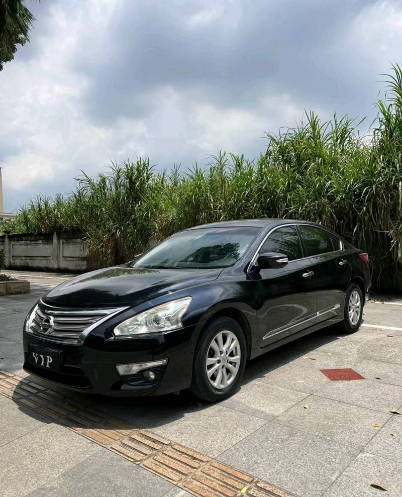 东莞15年日产天籁2