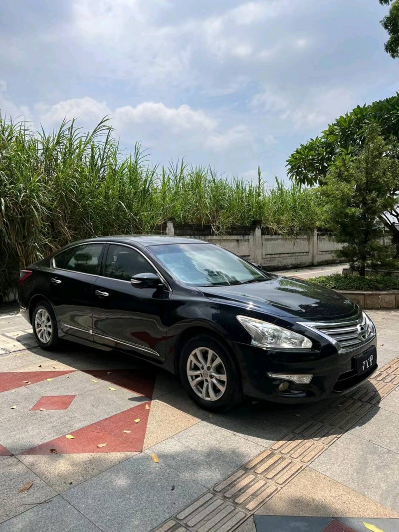 东莞15年日产天籁3