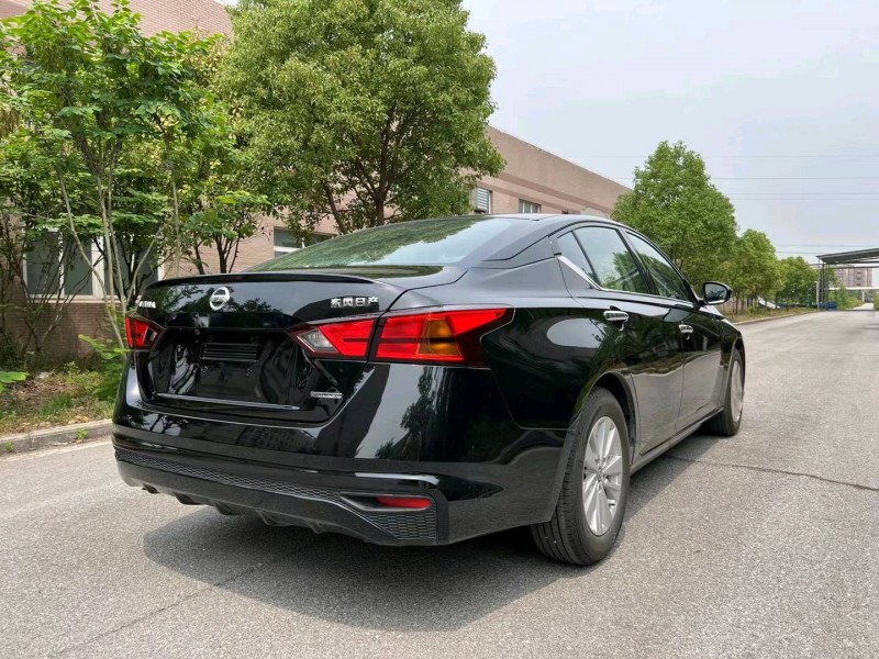 襄陽23年日產天籟8