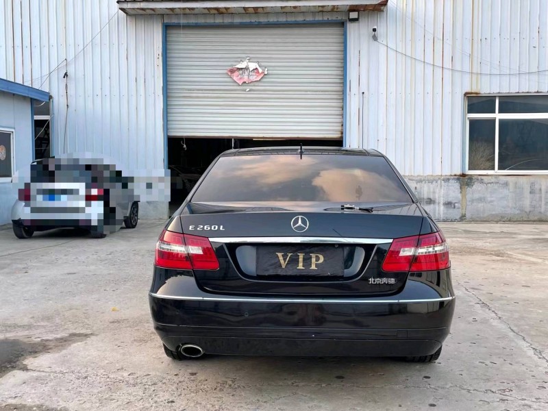 济宁12年奔驰E8