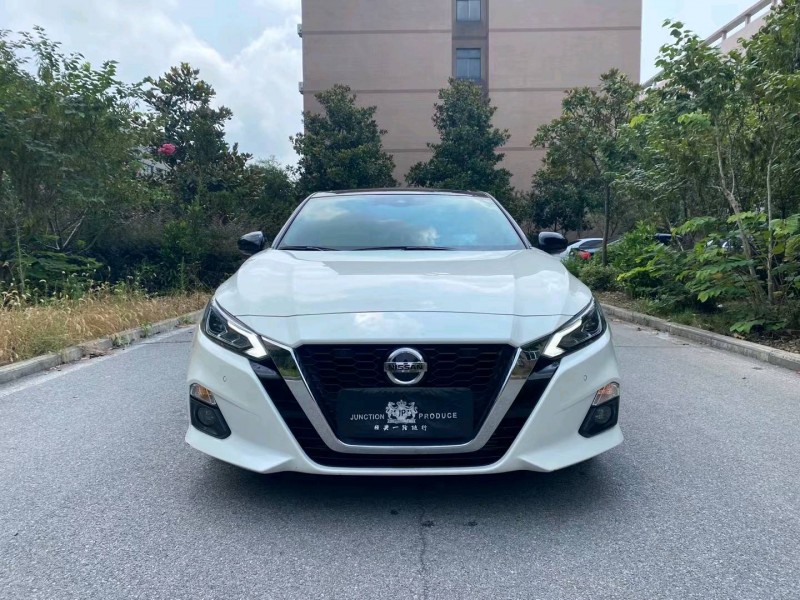 襄陽21年日產天籟1