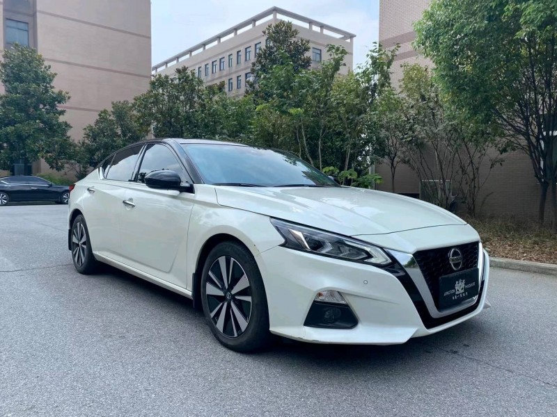 襄陽21年日產天籟3