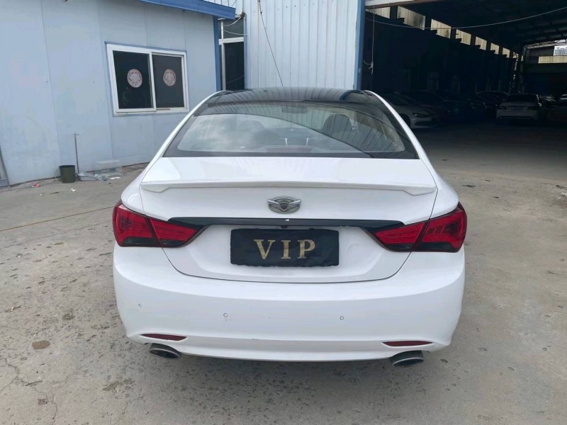 济宁14年现代索纳塔八8