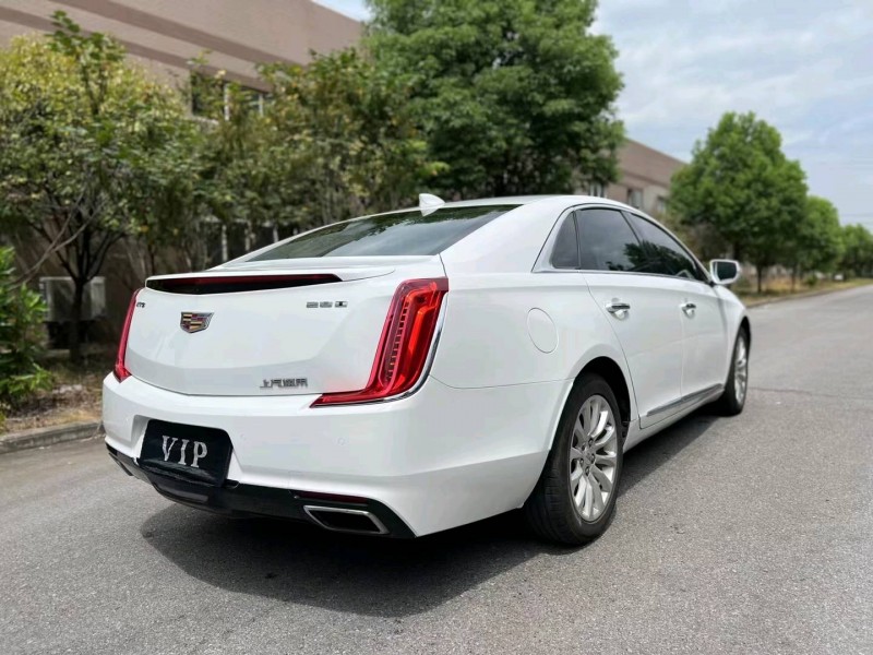 襄陽19年凱迪拉克XTS7