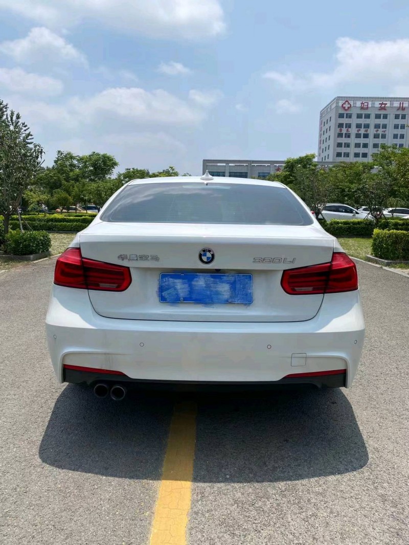 潍坊17年宝马3系8