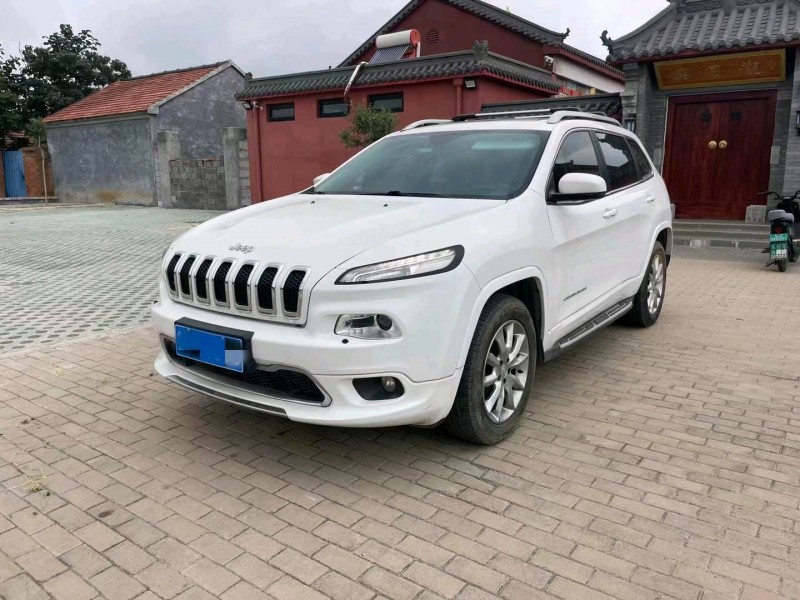 烟台18年Jeep自由光2