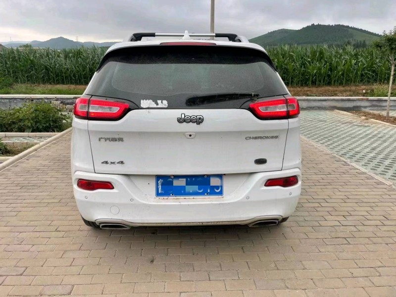 烟台18年Jeep自由光7