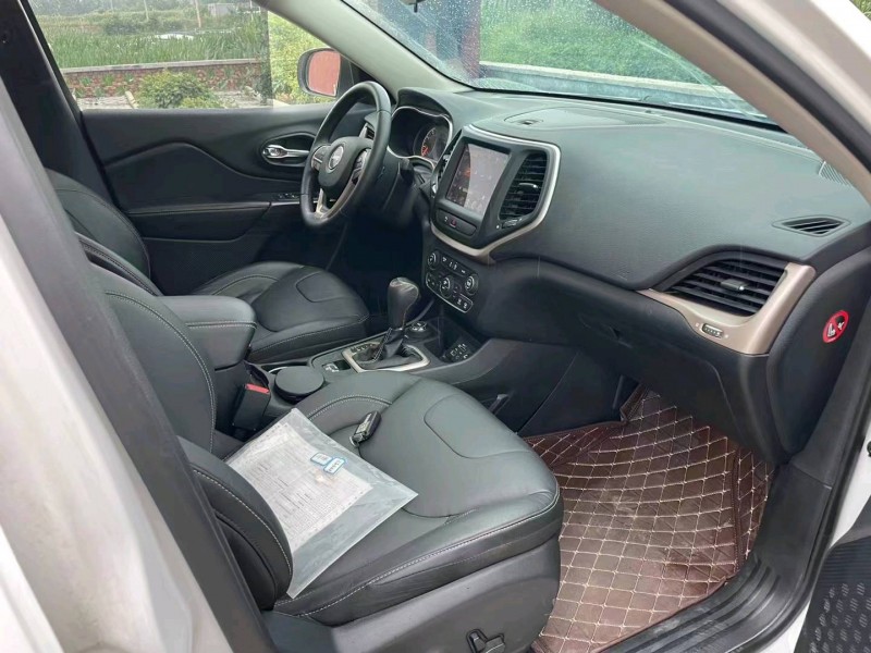 烟台18年Jeep自由光8