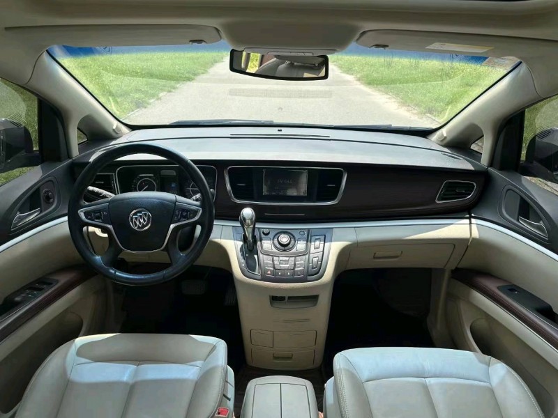 东营19年别克GL85