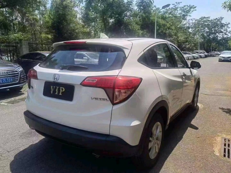 宜昌17年本田缤智7