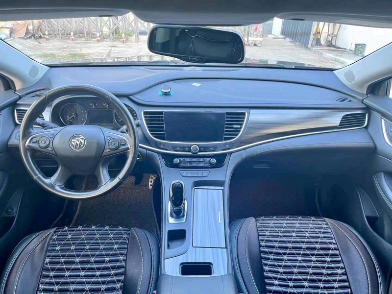 十堰17年別克君越8