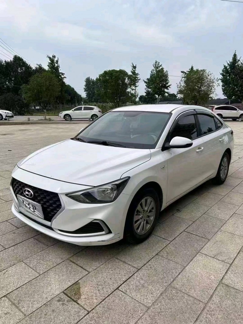 宜昌21年现代悦动2