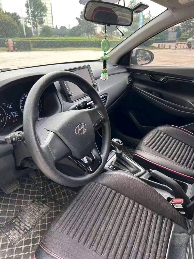 宜昌21年现代悦动4