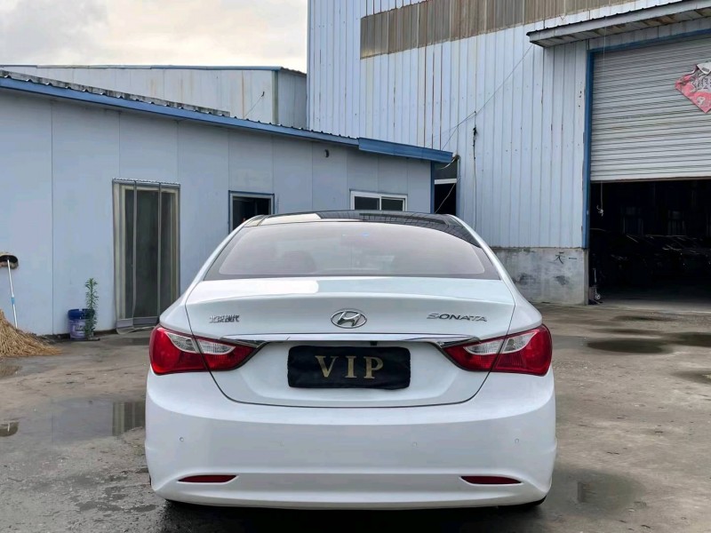 济宁13年现代索纳塔八9