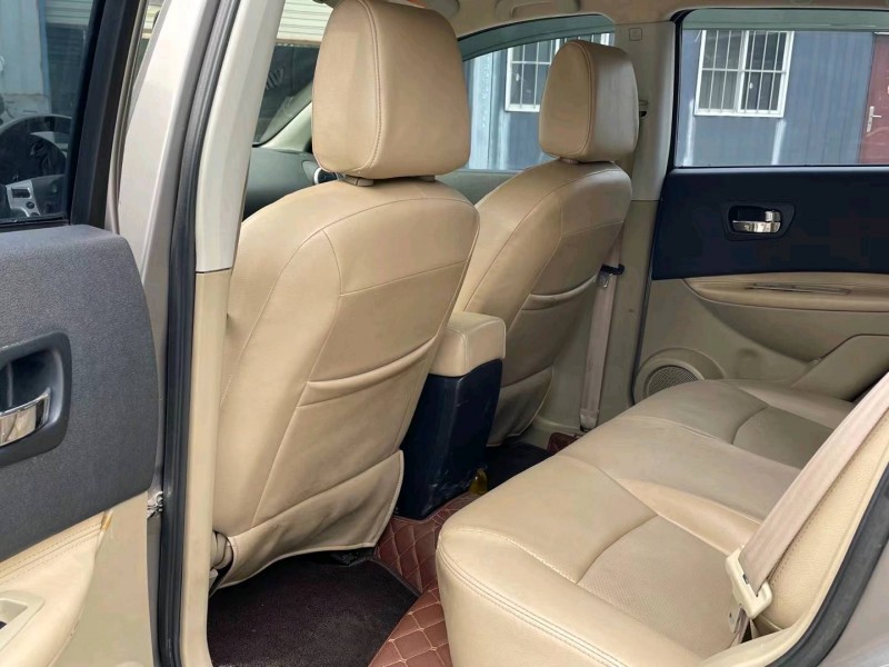 济宁14年日产逍客5