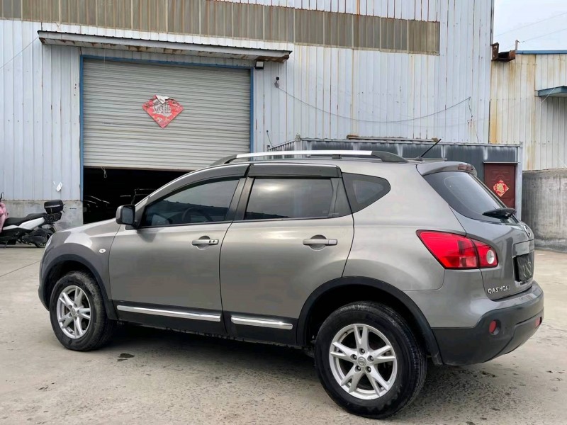 济宁14年日产逍客8