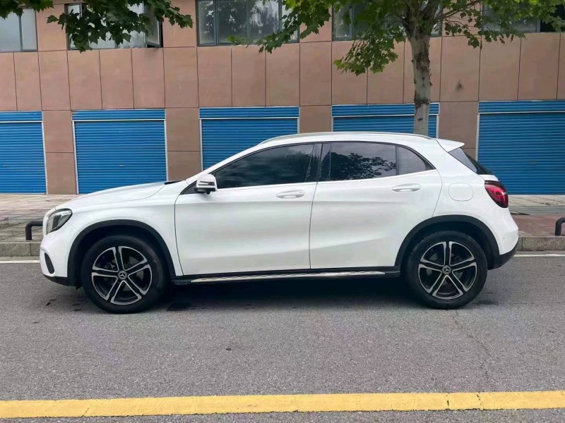 邵阳18年奔驰GLA9