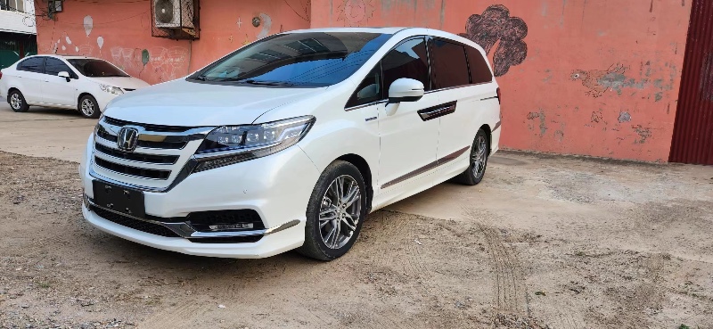 邢台19年本田艾力绅3