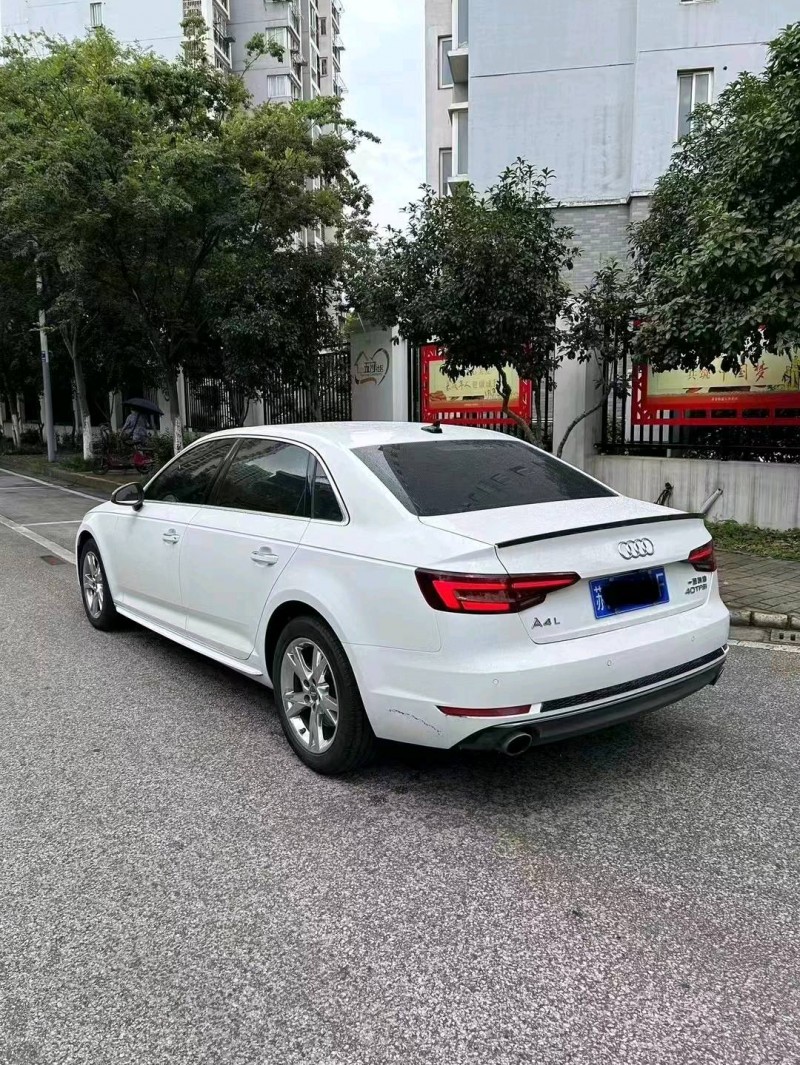 苏州18年奥迪A4L8