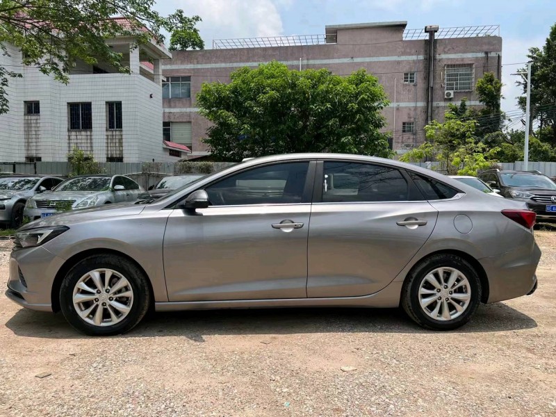 徐州21年長安汽車逸動3