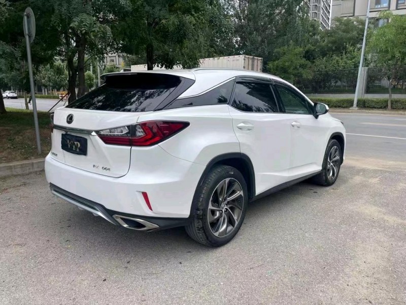 沈阳17年雷克萨斯RX8