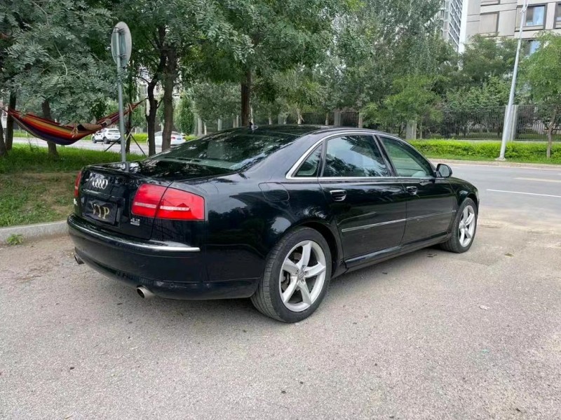 沈阳10年奥迪A8L7