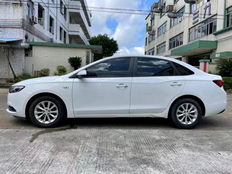 中山18年别克英朗3