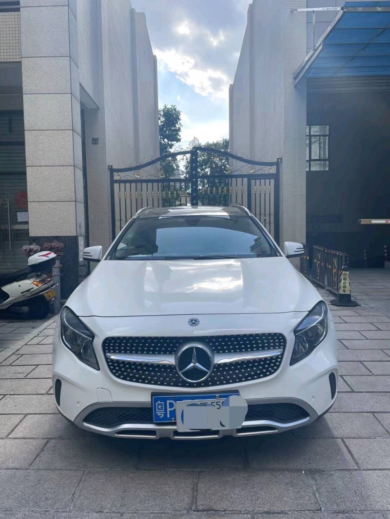 广州18年奔驰GLA1