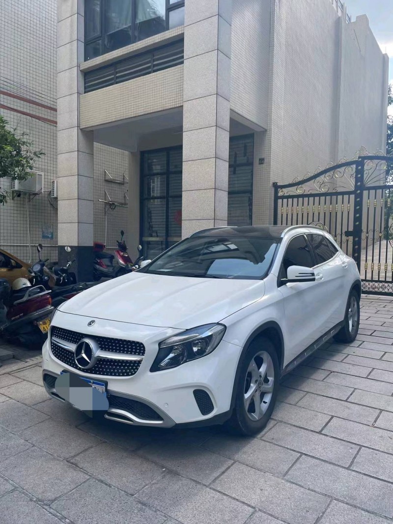 广州18年奔驰GLA2